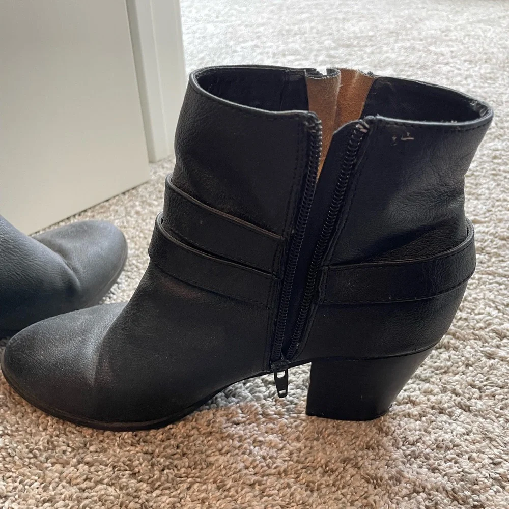 Express Booties - Picture 3 of 5
